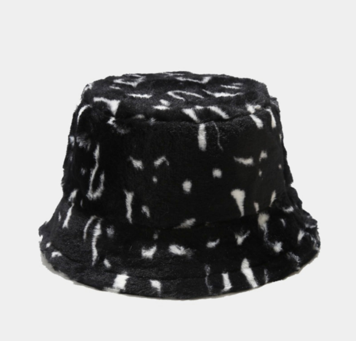 BUCKET HAT