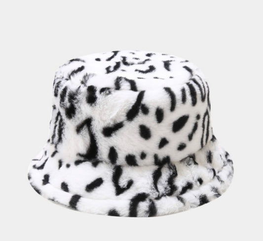 BUCKET HAT